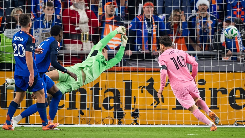 O Regresso de Lionel Messi a Camp Nou como Adepto